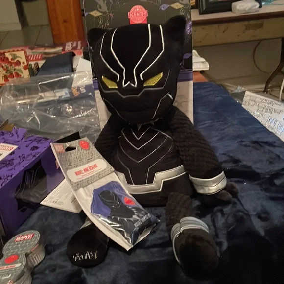 3Scentsy Black Panther Buddy w/ Scent Pak along with Black Panther Wall Diffuser - Picture 3 of 8